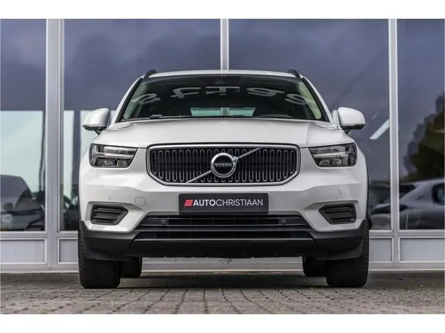 Volvo XC40 1.5 T2 Momentum | E-Trekhaak | Camera | NL Auto