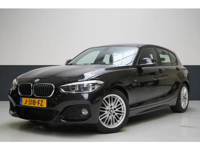 BMW 1-serie 116i Edition M Sport Shadow | Navigatie | Lm velgen | Leder | Unieke km-stand