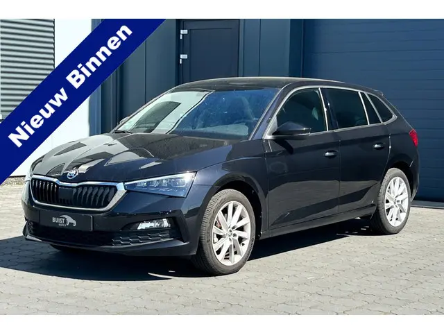 ŠKODA Scala 1.0 TSI Sport Business PANO LED NAVI 17" VIRTUAL