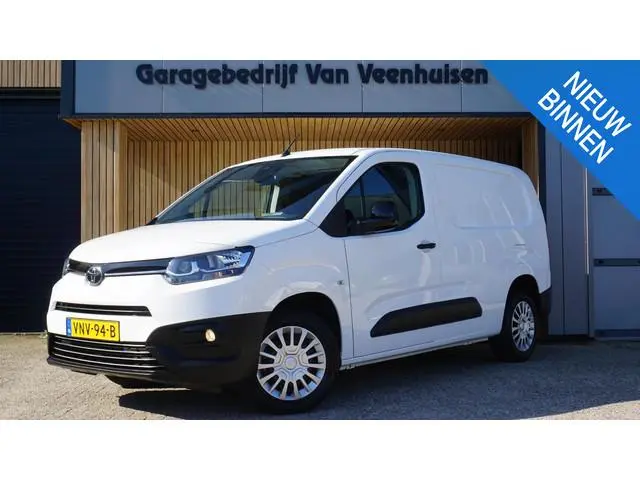 Toyota PROACE CITY 1.2 Turbo 110PK L2 Live Long 3-Zits *Marge-Bus* Navi A-Camera Airco DAB 1e Eigena...