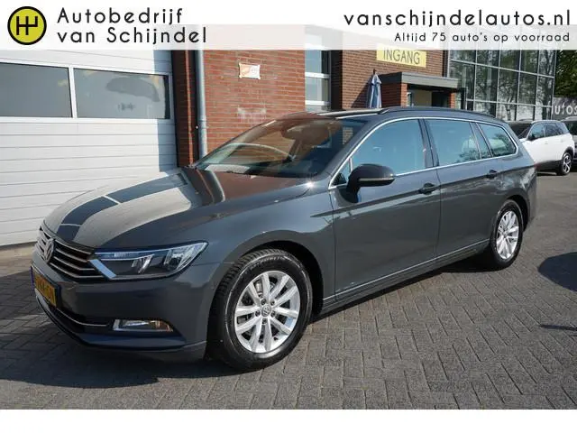 Volkswagen Passat Variant 1.5 TSI Comfortline Business 150pk AUTOMAAT - TREKHAAK - CAMERA - STOELVER...