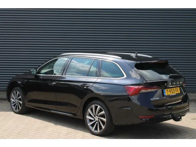 ŠKODA Octavia Combi 1.4 TSI iV PHEV Business Edition Plus Elek-trekhaak CarPlay Stoelverwarming
