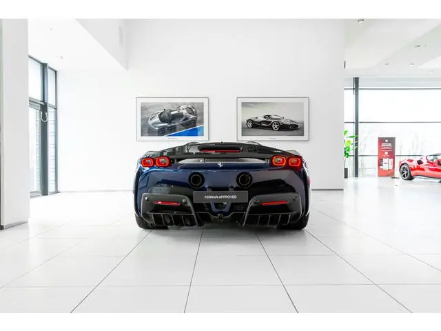 Ferrari SF90 Spider