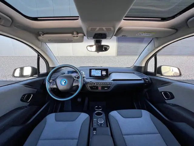 BMW i3 Executive 120Ah 42 kWh*Kaschmir silver*Sunroof/Carplay/W-pomp/20"Jetblack