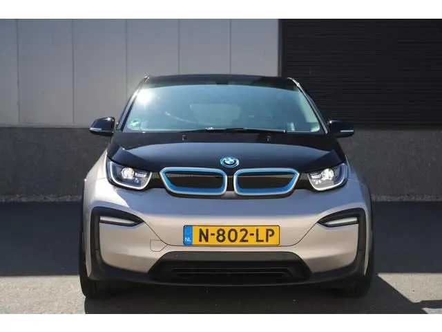BMW i3 Executive 120Ah 42 kWh*Kaschmir silver*Sunroof/Carplay/W-pomp/20"Jetblack
