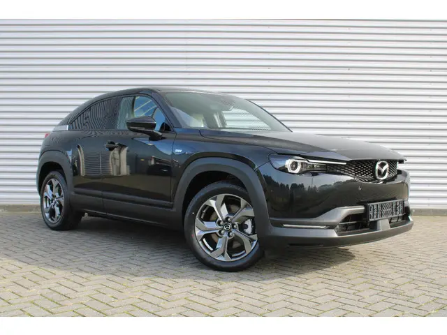 Mazda MX-30 e-SkyActiv EV 145PK Advantage Modern 36 kWh | € 4.400 voordeel! | Uit voorraad leverbaar...