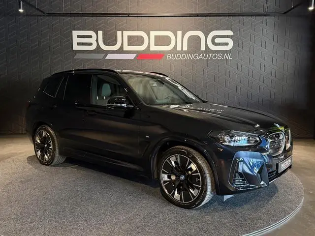 BMW iX3 High Exe 80 kWh | M-sport | Pano | Laser