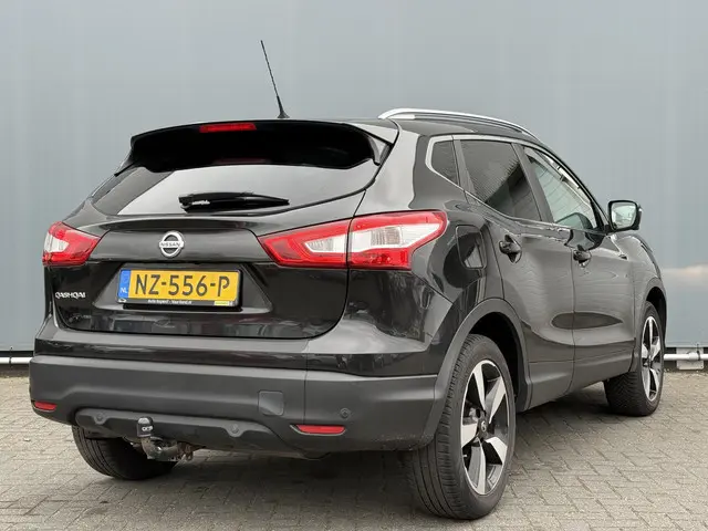 Nissan Qashqai BJR 2015 1.2 116 PKConnect Edition PANORAMADAK | TREKHAAK | 360 CAMERA | NAVI | TELEF...
