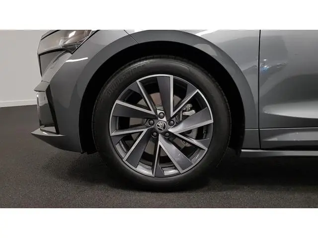 Skoda Enyaq iV 80 Sportline DEMO ! Navigatie Climate pack Assistentie pack LED Extra Getint glas Lic...