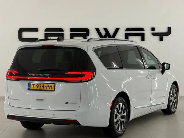 Lancia Voyager 3.6 V6 Hybride Pinnacle