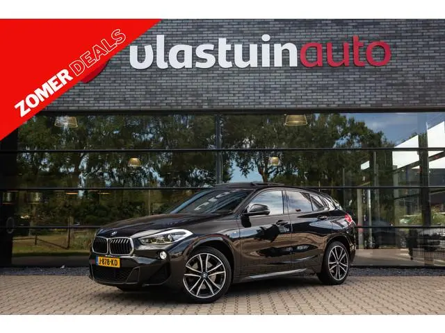 BMW X2 sDrive20i High Executive M-Sport , Panoramadak, Head-up display, Memory, Head-up display,