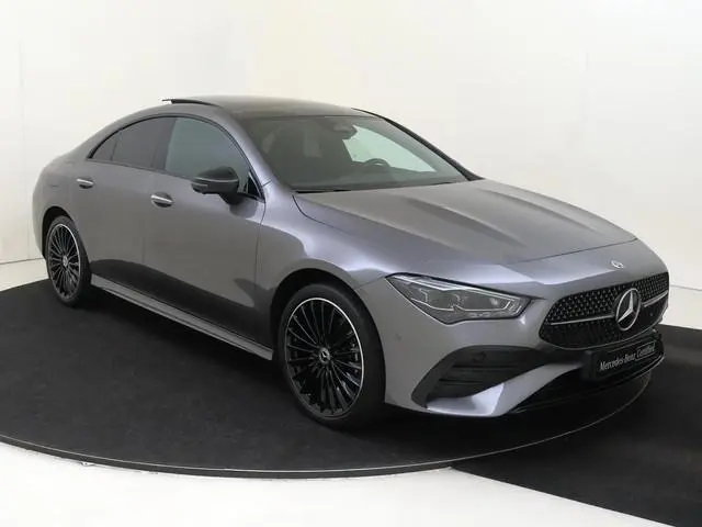 Mercedes-Benz CLA-klasse 250 e AMG Line / Memory-Stoelen / Panaromadak / Night-Pakket / 360Graden-Ca...