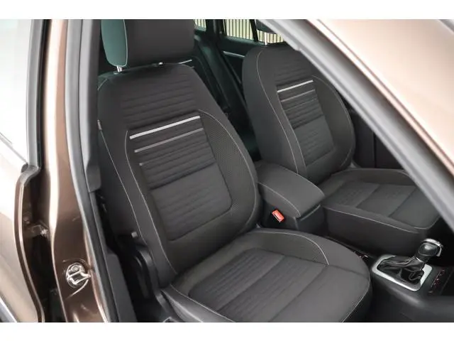 Volkswagen Tiguan 1.4 TSI 160pk DSG Sport&Style Panoramadak Xenon Stoelverwarming Trekhaak
