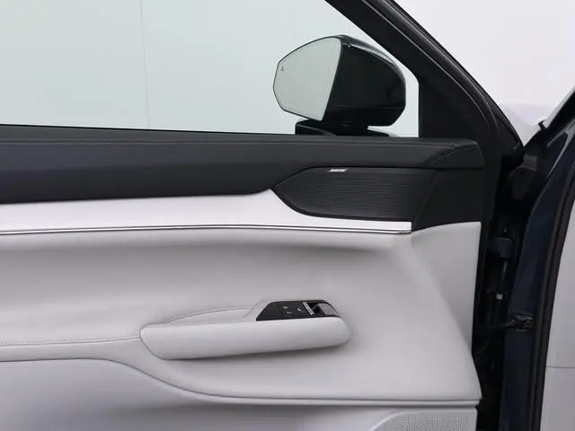 Volvo EX90