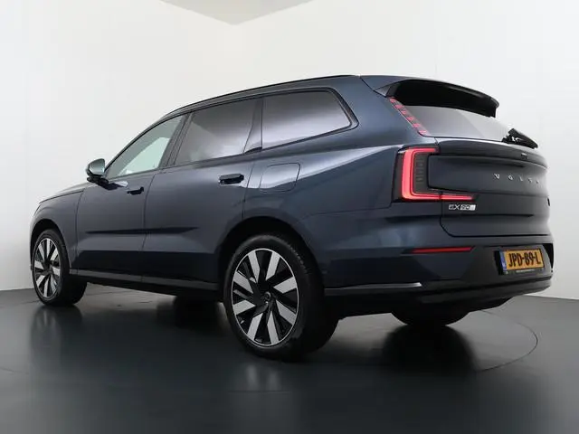 Volvo EX90