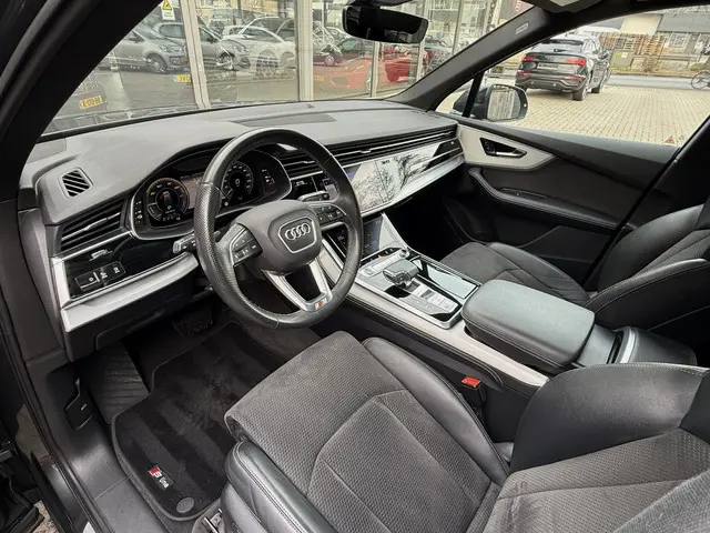 Audi Q7 55 TFSI-e QUATTRO *!* S-LINE *!* PANODAK/ RADAR/ 22 INCH/ 360 CAM/ LUCHTVERING *!*