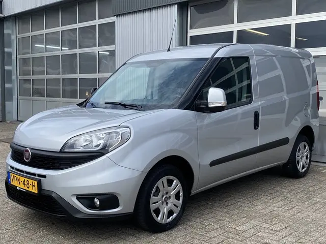 Fiat Doblò Cargo 1.3 MJ L1H1 SX 20x op voorraad Btw en Bpm vrij Airco Cruise controle Navigatie Tussenschot Parkeerhulp achter 1e eigenaar Ex overheid Euro 5 Marge