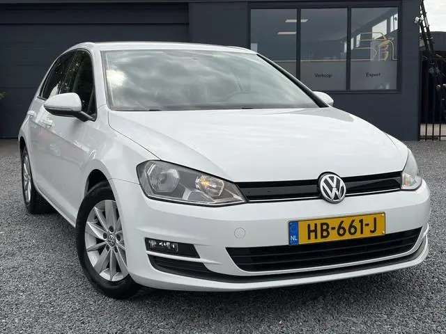 Volkswagen Golf 1.0 TSI Trendline 2e Eigenaar,115pk,Trekhaak,Dealer Onderhouden,Carplay,Navi,Airco,C...