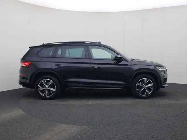 Skoda Kodiaq 1.5TSI/150PK DSG Sportline Business · Panoramadak · Canton Audio ·  Alcantara/Leder · C...