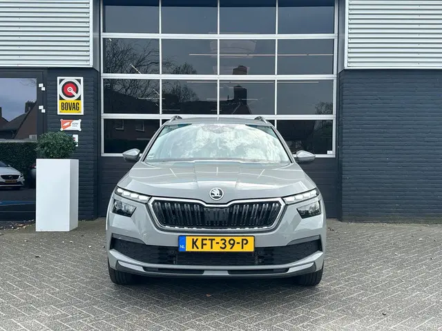 ŠKODA Kamiq 1.0 TSI Style, Automaat, Virtual Cockpit, Cruise, Navi, Trekhaak, Camera, PDC