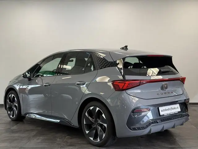 CUPRA Born Impulse 62 kWh Virtual Cockpit Apple/Android Auto PDC 24 Maanden garantie* (Vraag naar de...
