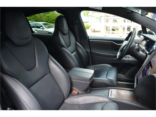 Tesla Model X Long Range Raven, Enhanced AutoPilot3.0 (twv 3.800,-) (Meerprijs FSD 49,- p/mnd)