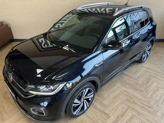 Volkswagen T-Cross 1.0 TSI 115pk R-Line | Carplay | 18" | Camara | Stoelverwarming | LED | Digitaal...
