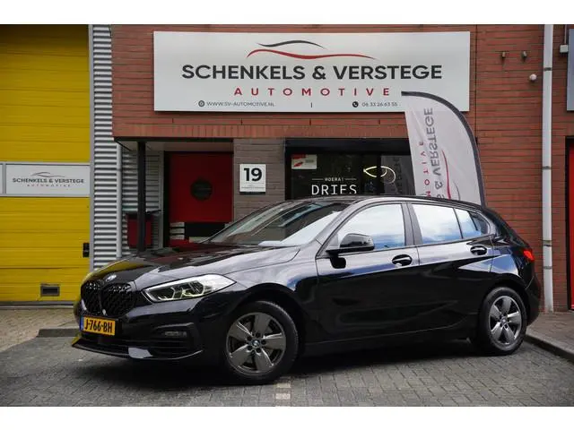 BMW 1-serie 118i Executive Edition / BTW / Automaat / Led / Navi / Cruise /