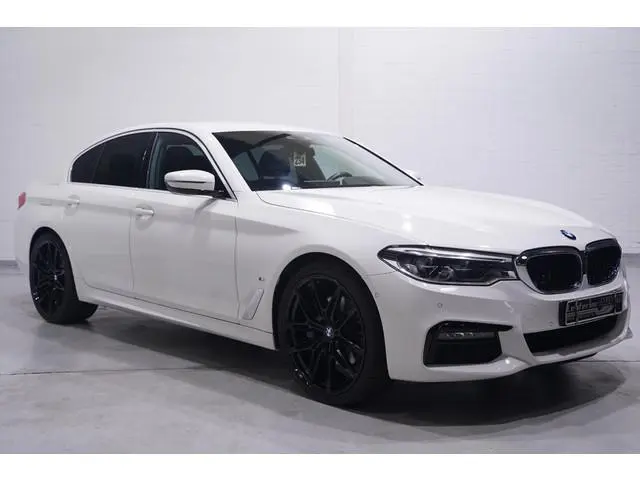 BMW 5-serie 530e M Sport Head-up Apple Carplay Camera Stoelverwarming