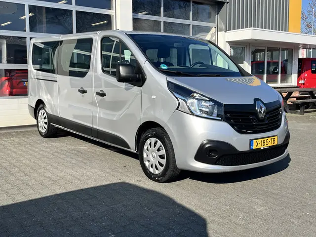 Renault Trafic Passenger 1.6 dCi Grand BTW / BPM vrij marge Euro 6 Airco Cruise control Navigatie PD...