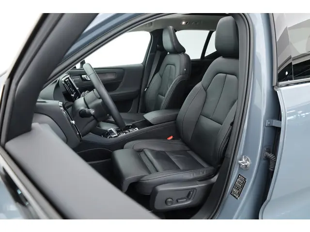 Volvo XC40 1.5 T5 Plug-in hybrid Ultimate Dark | SOH 95.9% | Pano | Leder | Adapt. Cruise | 360cam |...