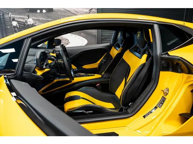 Lamborghini Temerario 4.0 V8 *Giallo Auge / Lift-systeem / Keramisch / Sonus Faber / Passagiersdispl...