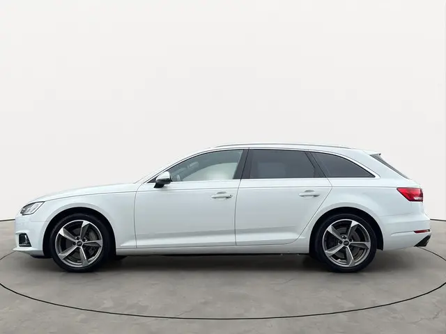 Audi A4 Avant 2.0 TFSI 252PK 2X S-Line Virtual Alcantara Apple-Carplay