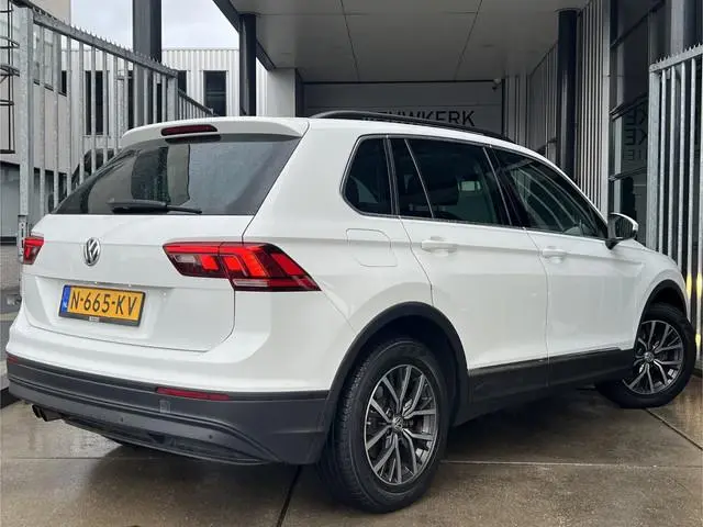 Volkswagen Tiguan 1.4 TSI ACT Comfortline Business | SCHUIF/KANTELDAK | CARPLAY/ANDROID | ADAPTIVE C...