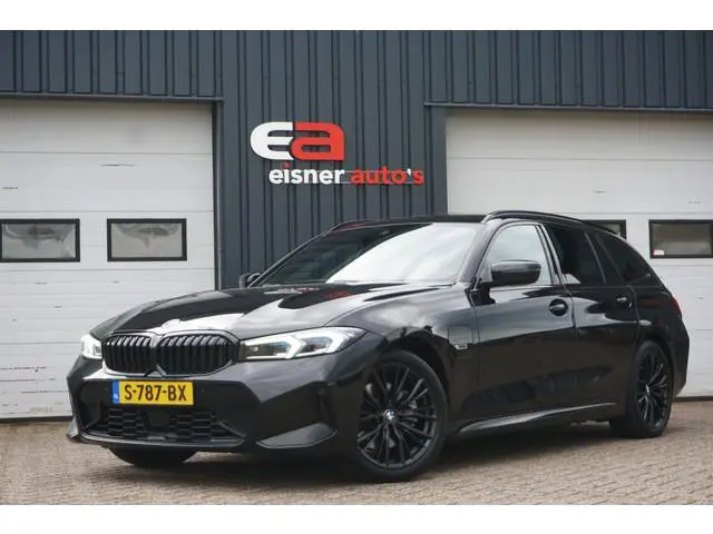 BMW 3-serie Touring 320e LCI M-Sport Pro | ADAPTIVE LED | ACC | HEAD-UP | STOELVERW. | CAMERA |