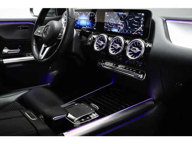 Mercedes-Benz B-klasse 200 Premium | PROGRESSIVE PACK | MATRIX LED | DAB | DRAADLOZE LADER | 360 CAMERA