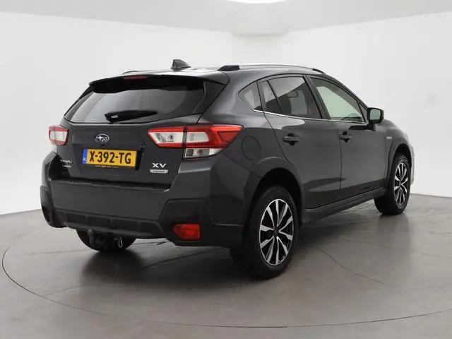 Subaru XV 2.0i e-BOXER AUT. AWD LUXURY + TREKHAAK | CAMERA | ADAPTIVE CRUISE | CARPLAY | STOELVERWAR...