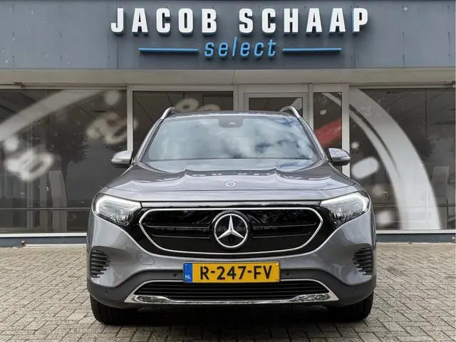 Mercedes-Benz EQB 250 Luxury Line 67 kWh / 98,50% SoH / Camera / Sensoren / Keyless / Leder /