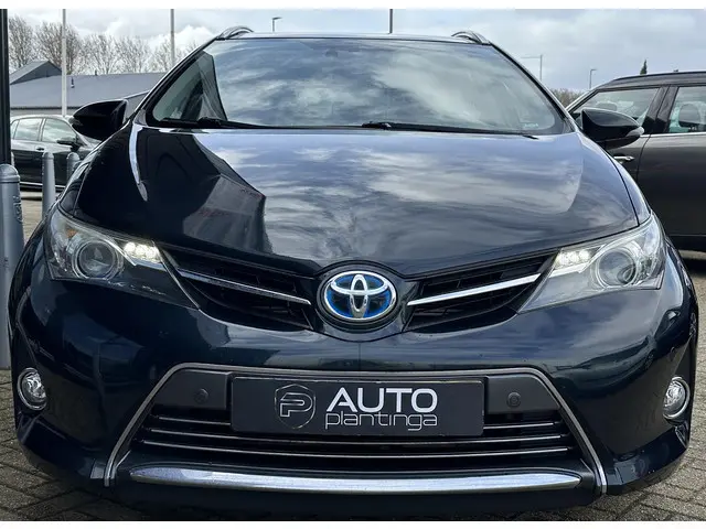 Toyota Auris Touring Sports 1.8 Hybrid Executive | BOMVOL | PANO | Volledige Onderhoudshistorie | 2e...