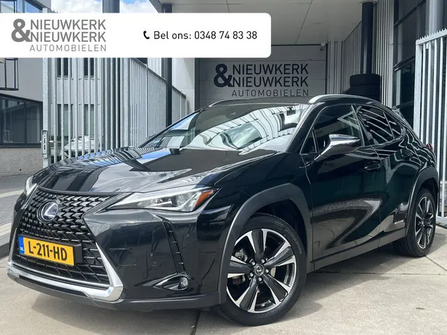 Lexus UX 250h Preference Line | CAMERA | CARPLAY / ANDROID | ADAPTIVE CRUISE CONTROL | PDC V+A | LMV...