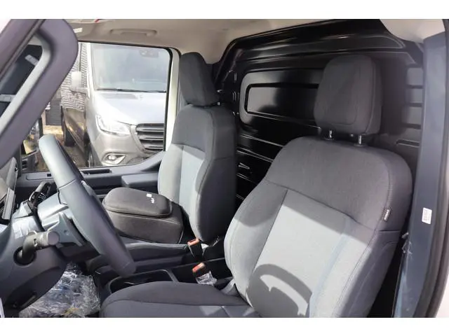 Kia PV5 L2 Longe Range 71.2 KWh Essential 416km WLTP