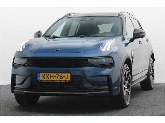 Lynk & Co 01