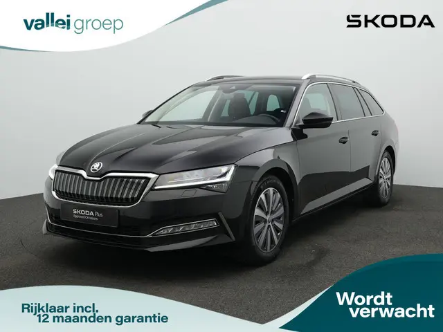 Skoda Superb 1.4 TSI iV 218 pk Style | Trekhaak | Geheugenstoelen | Matrix LED | Achteruitrijcamera