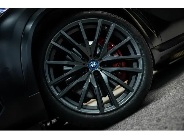 BMW X5 xDrive45e Executive | Head-up | 360 camera | Originele matte lak | Stuurverwarming |