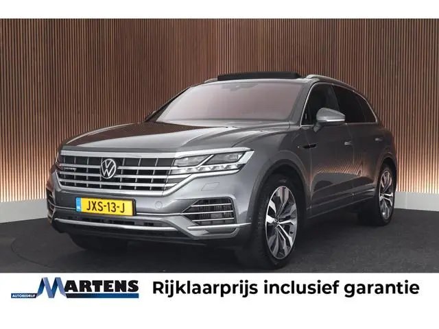 Volkswagen Touareg 3.0 TSi eHybrid 380pk 4MOTION Elegance Stoelventilatie 360Camera Trekhaak Keyless...