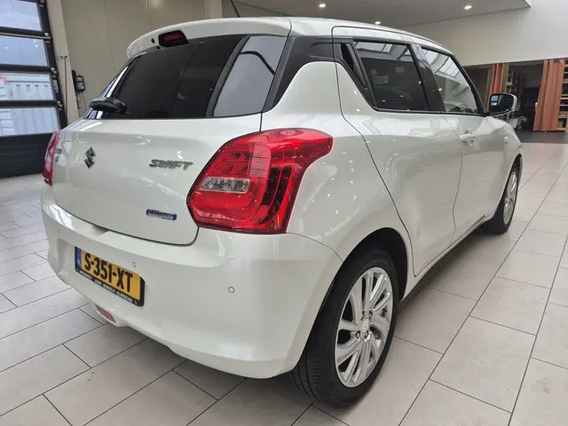Suzuki Swift 1.2 Select Smart Hybrid [CAMERA |CRUISE| APPLECARPLAY |ORIGINEEL