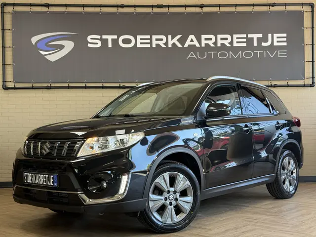 Suzuki Vitara 1.4 Boosterjet Comfort | Navi | Stoelverwarming | 17" | Camera | Carplay | Cruise | 10...