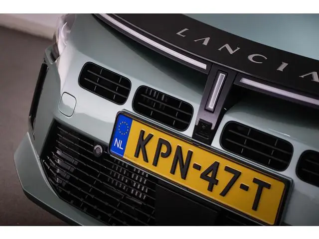 Lancia Ypsilon