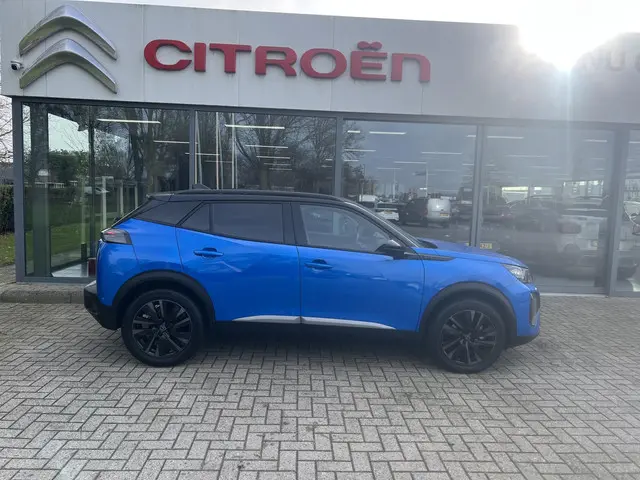 Peugeot 2008 1.2 Hybrid 136 GT