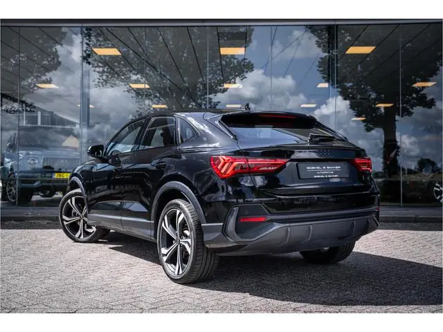 Audi Q3 Sportback 45 TFSI e S-line ** Leder ** LED ** 20inch ** Black Optic ** Keyless ** SONOS